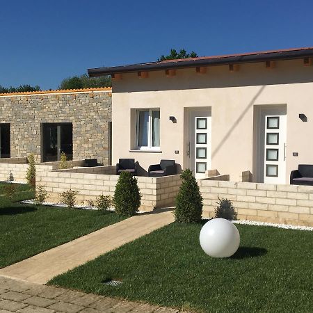 Home Holiday "Da Mamma" Alba  Zewnętrze zdjęcie