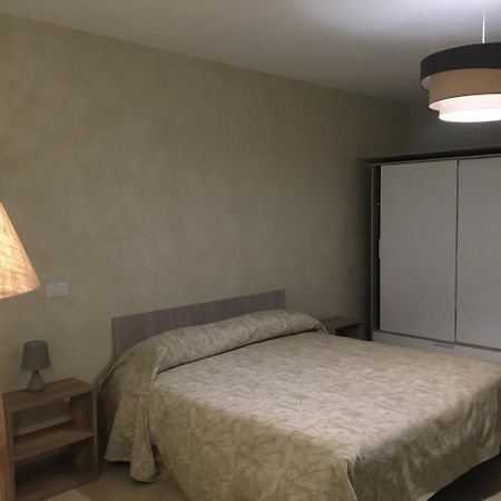 Home Holiday "Da Mamma" Alba  Zewnętrze zdjęcie