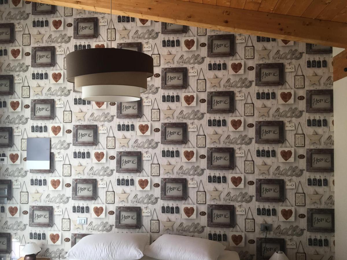 Home Holiday "Da Mamma" Alba  Zewnętrze zdjęcie