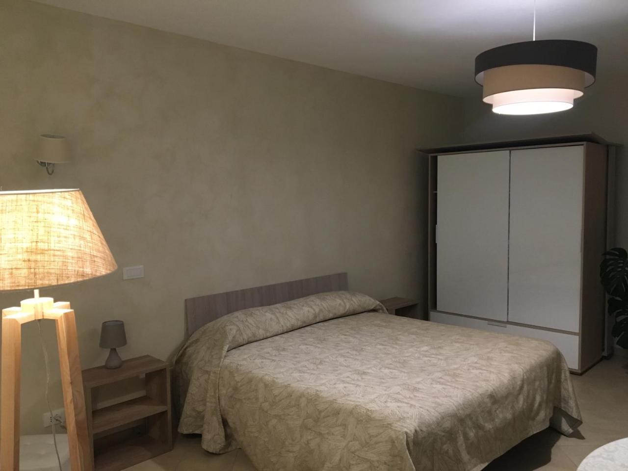 Home Holiday "Da Mamma" Alba  Zewnętrze zdjęcie