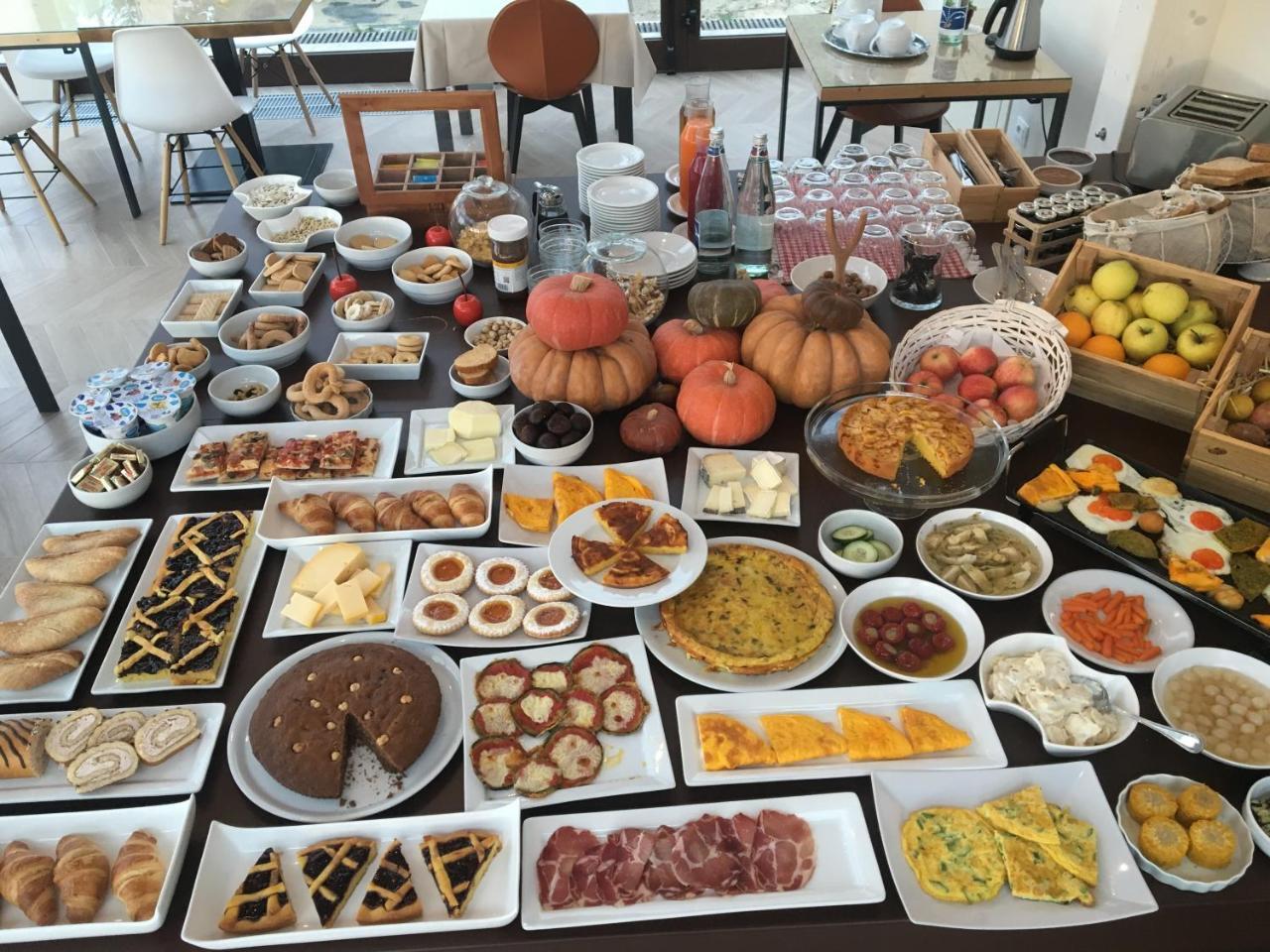 Home Holiday "Da Mamma" Alba  Zewnętrze zdjęcie