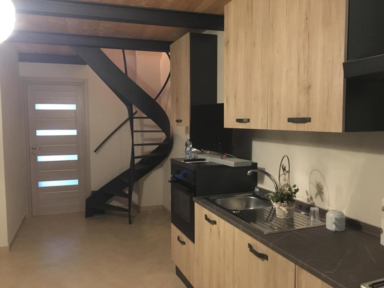 Home Holiday "Da Mamma" Alba  Zewnętrze zdjęcie