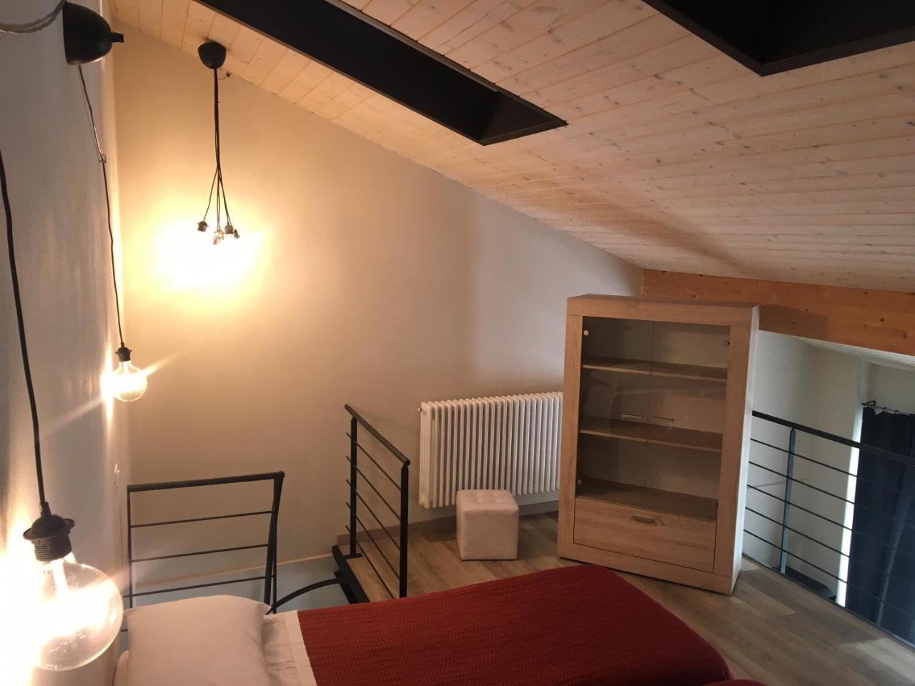 Home Holiday "Da Mamma" Alba  Zewnętrze zdjęcie