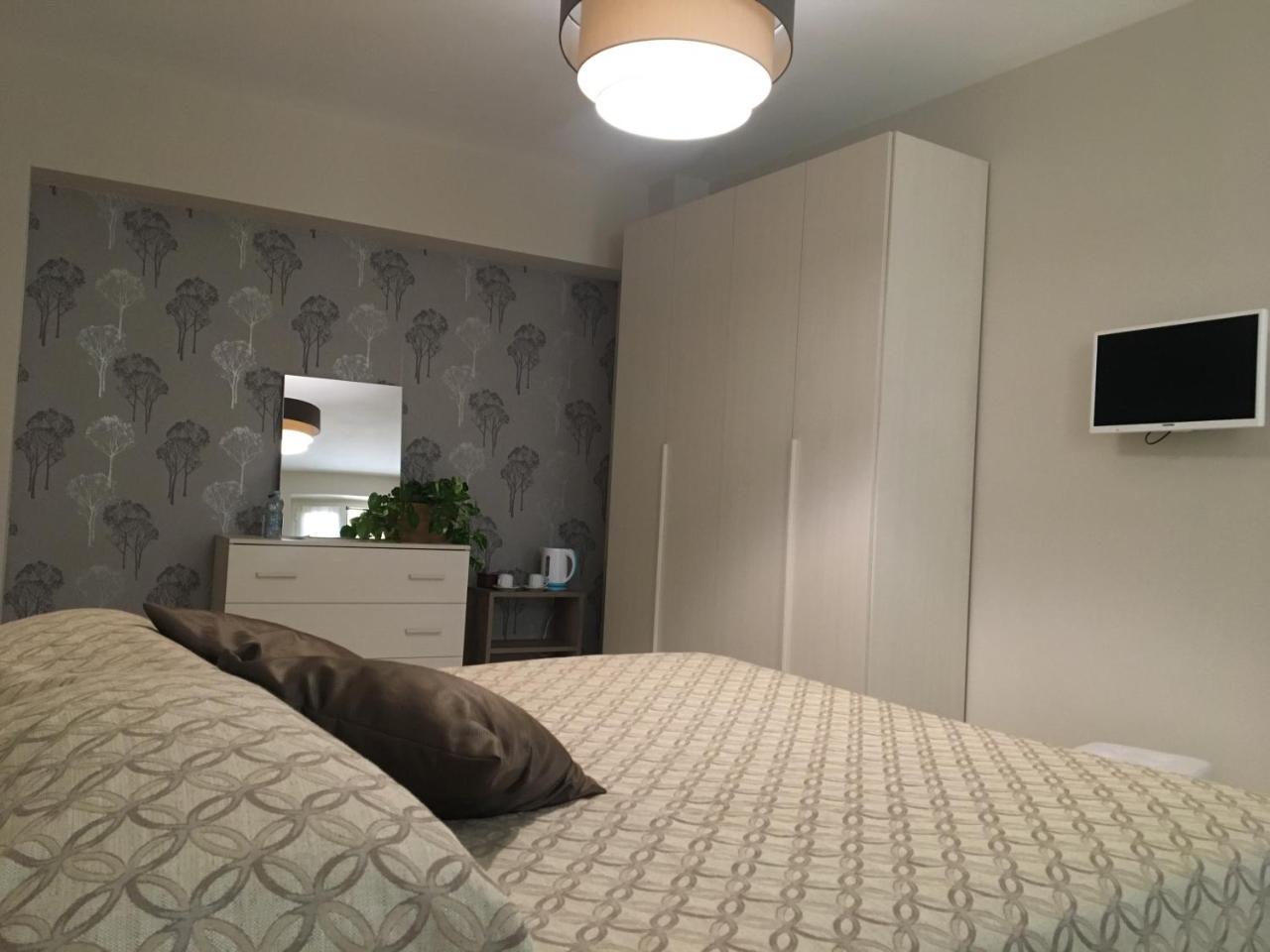 Home Holiday "Da Mamma" Alba  Zewnętrze zdjęcie