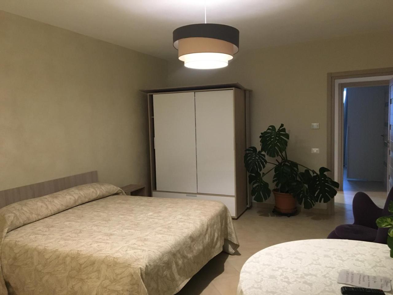 Home Holiday "Da Mamma" Alba  Zewnętrze zdjęcie